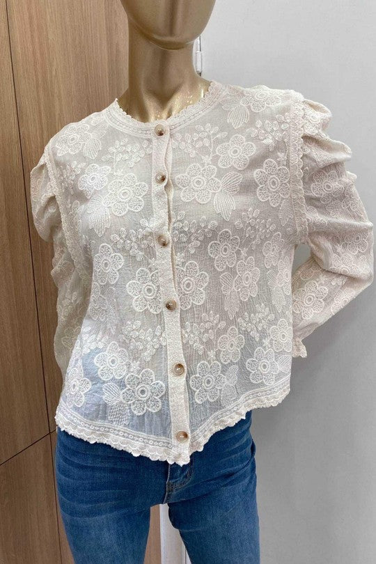 Haut pour femme avec des motifs en fleurs