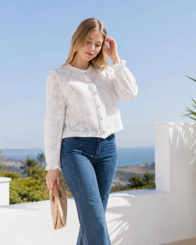 Haut pour femme avec des motifs en fleurs